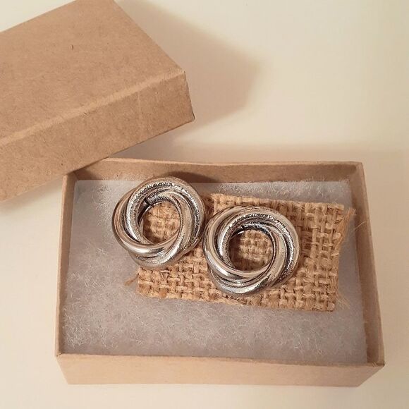NIB New Boxed Silver Knotted Twist Post Earrings $68 - Picture 2 of 2
